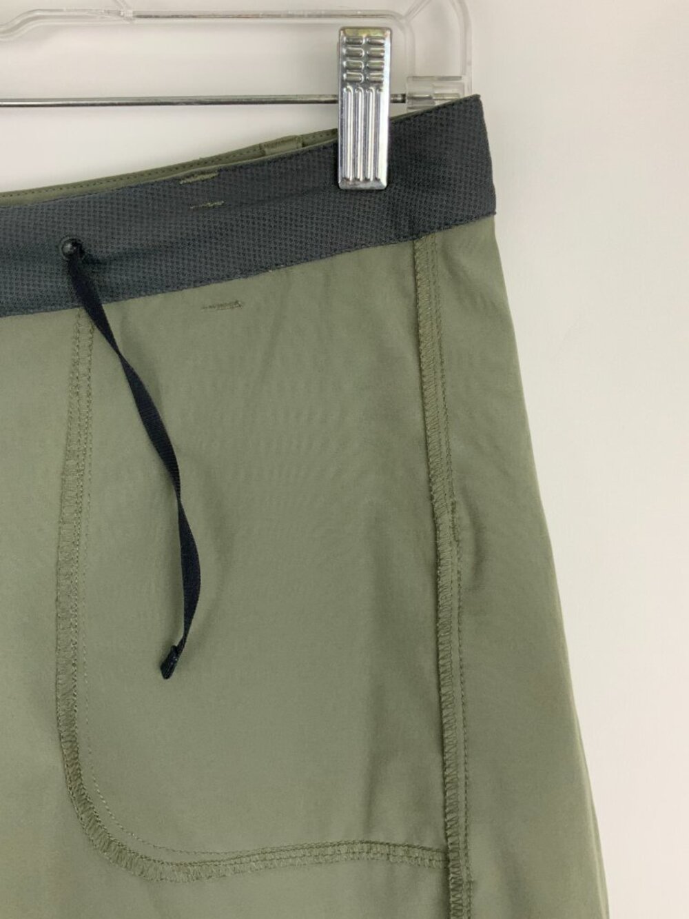 Patagonia Happy Hike Women's Shorts in Olive/Army Green Sz 6 - Picture 8 of 16